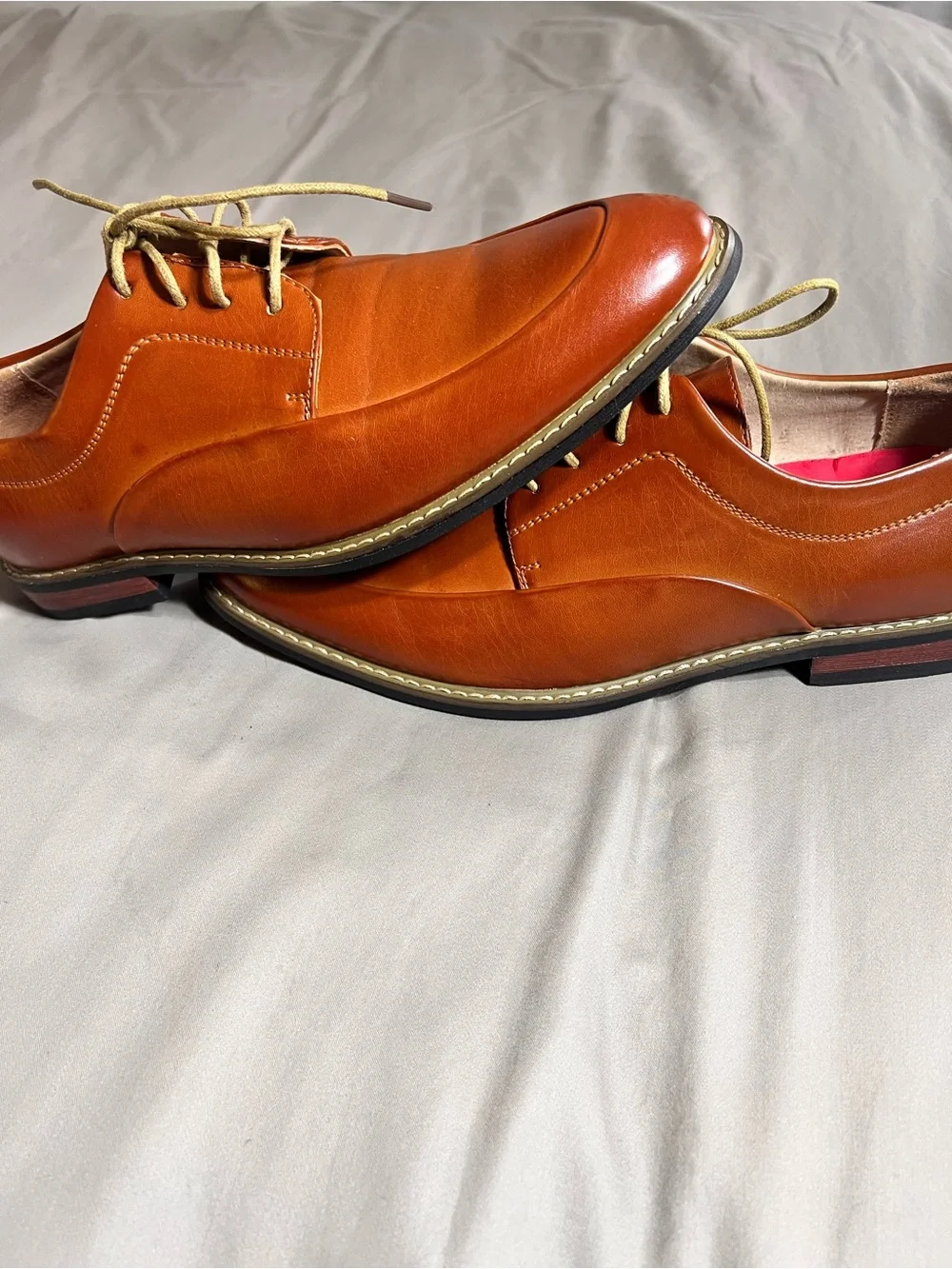 Men's Leather Derby Shoes in Rich Tan — Classic Lace-Up Style
